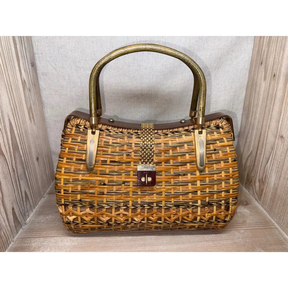 Cho Kwang Vintage Wicker Handbag Bamboo Handles Turn Lock Basket Bag Lucite